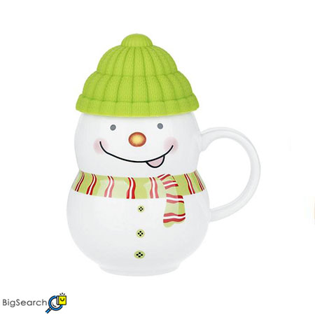 ماگ سرامیکی Snowman دارای در به شکل کلاه بافتنی از جنس پلاستیک است